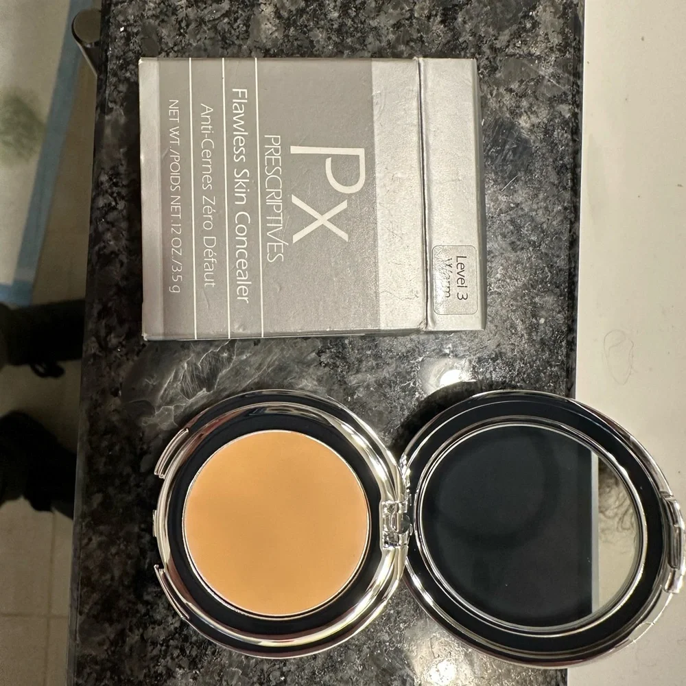 Flawless Skin Concealer - Level 3 Warm (Cream)